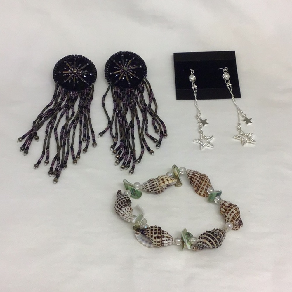 Fun jewelry bundle. MAKE AN OFFER